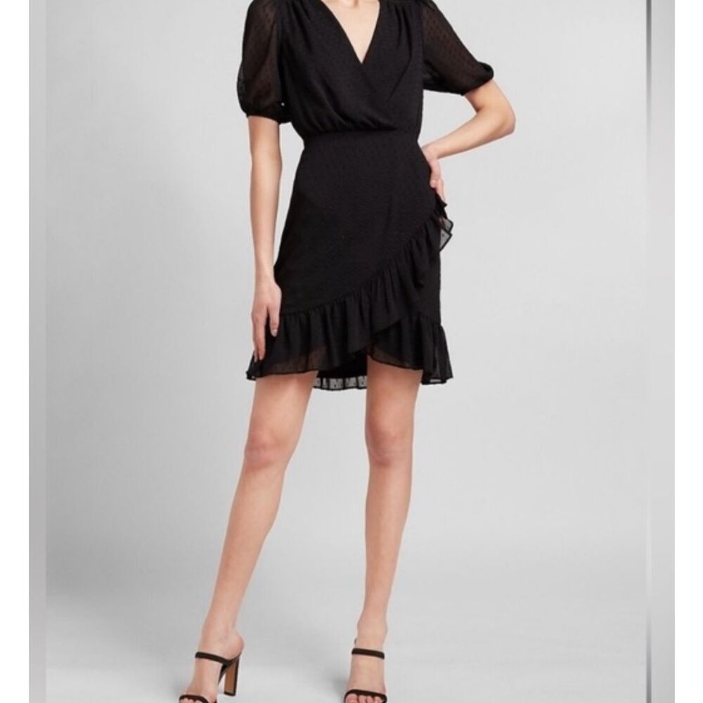 Express Black Swiss Dot Ruffle Mini Dress V‎ Neck Short Sleeve Party medium